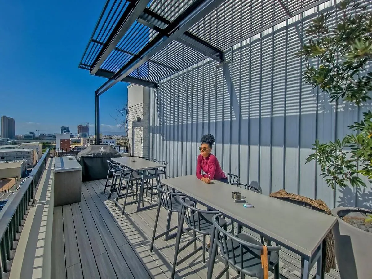 Apartment Bright Natural Light, Secure, Wifi,6Th Floor Views Cape Town